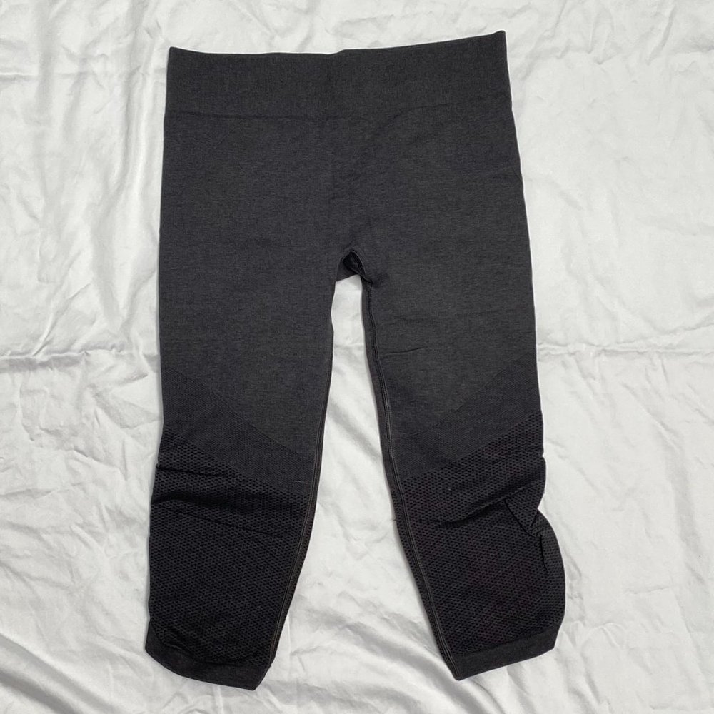 Ivivva crop leggings